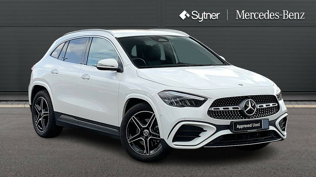 Mercedes-Benz GLA Class Gla 200 Amg Line Executive White