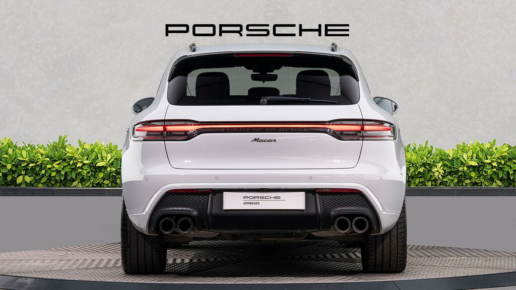 Porsche Macan 5dr Pdk White #5