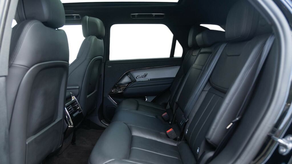 Land Rover Range Rover Sport 3.0 D300 Dynamic Se EY73WUT Black #4