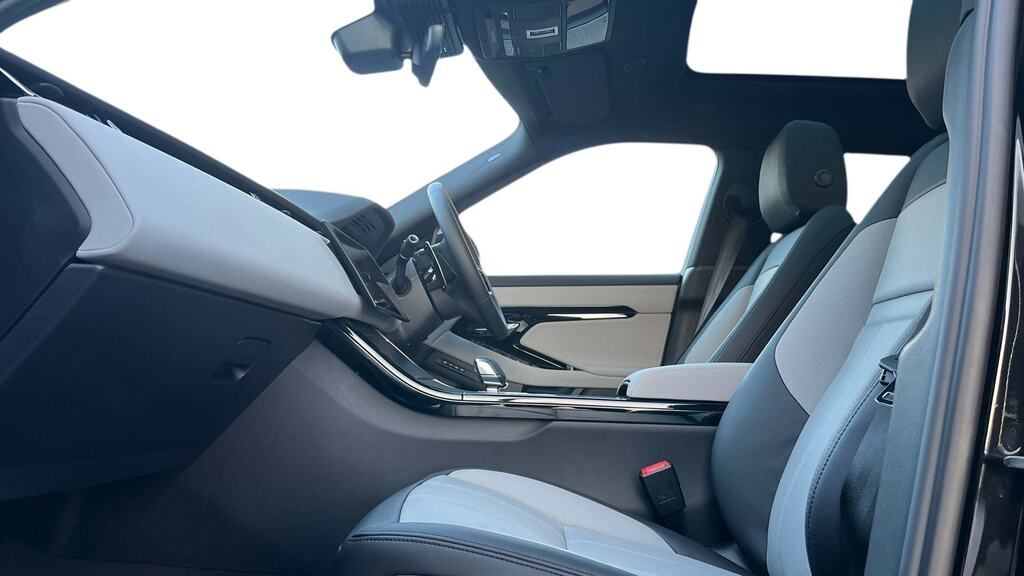 Land Rover Range Rover Evoque 2.0 D200 Dynamic Se MW75XGX Black #3
