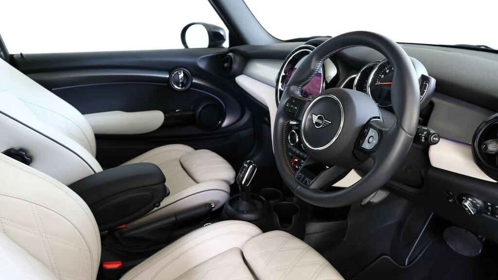 Mini Hatch 1.5 Cooper Exclusive Premium Plus FP72YRC Black #6