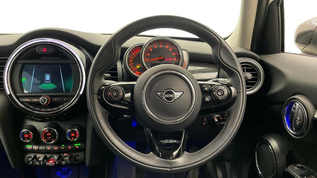 Mini Hatch 1.5 Cooper Exclusive II Comfortnav Pack YS70OOW White #5