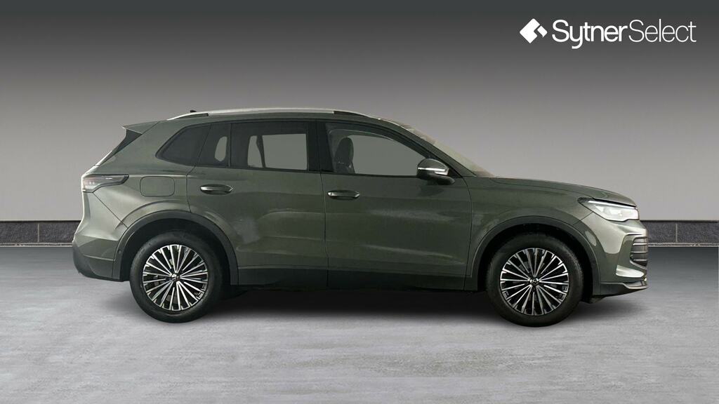 Volkswagen Tiguan 1.5 Etsi 150 Match Dsg BG24XGJ Green #3