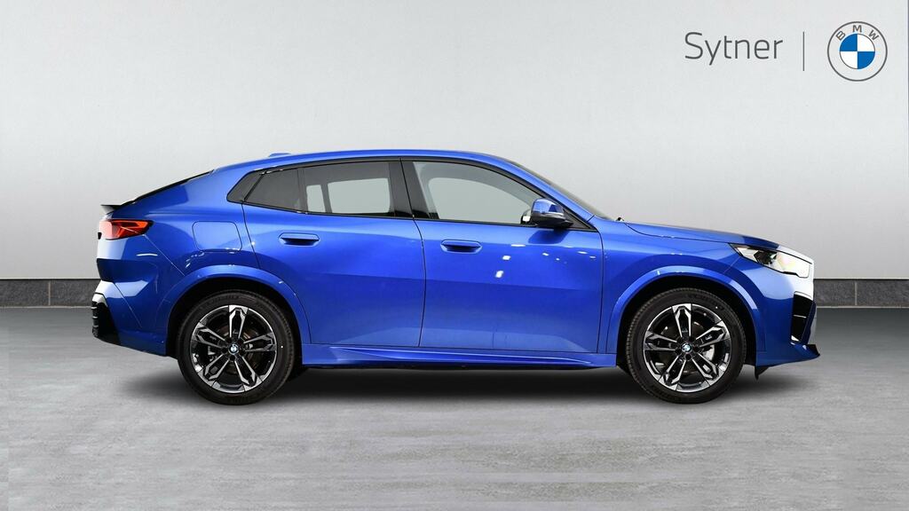 BMW iX2 150Kw Edrive20 M Sport 65Kwh YS26UXE Blue #3