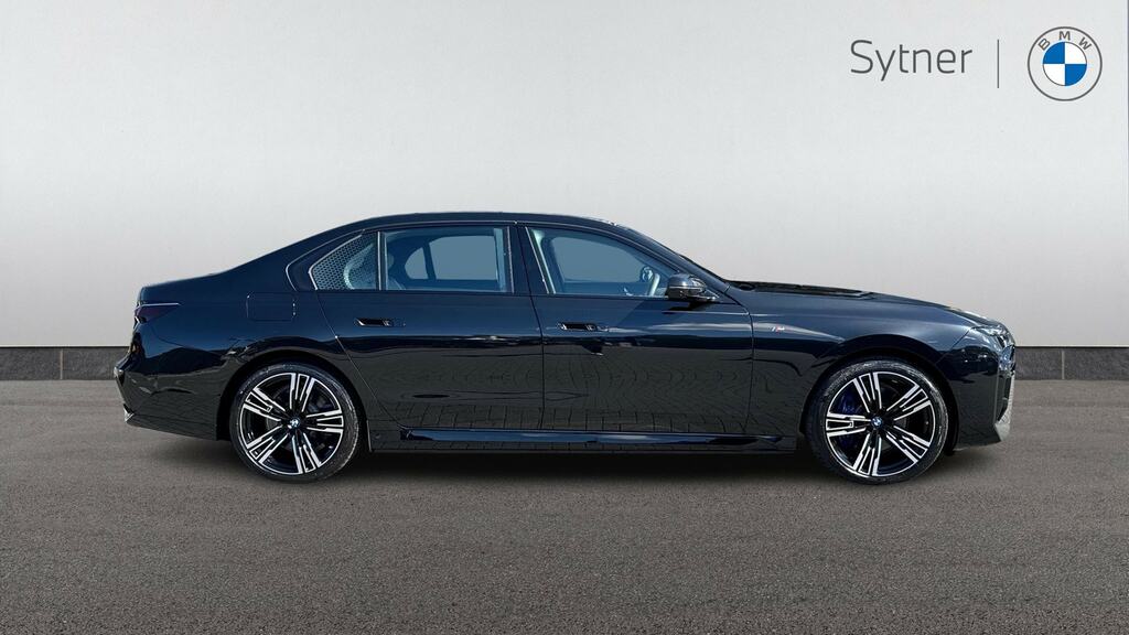 BMW i7 335Kw Edrive50 M Sport 105.7Kwh Black #3