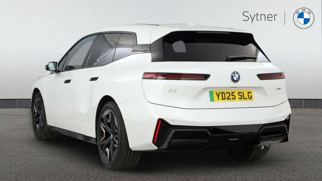 BMW iX 300Kw Xdrive45 M Sport 101Kwh YD25SLG White #2