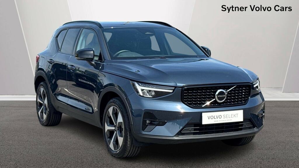 Volvo XC40 2.0 B3p Plus Dark Blue