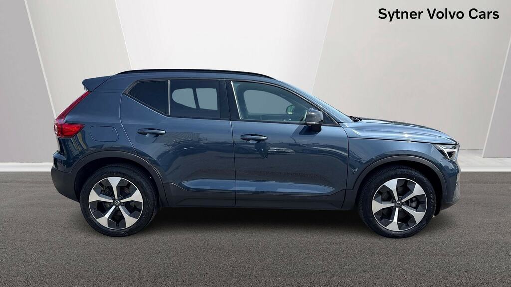 Volvo XC40 2.0 B3p Plus Dark RF25GUO Blue #3
