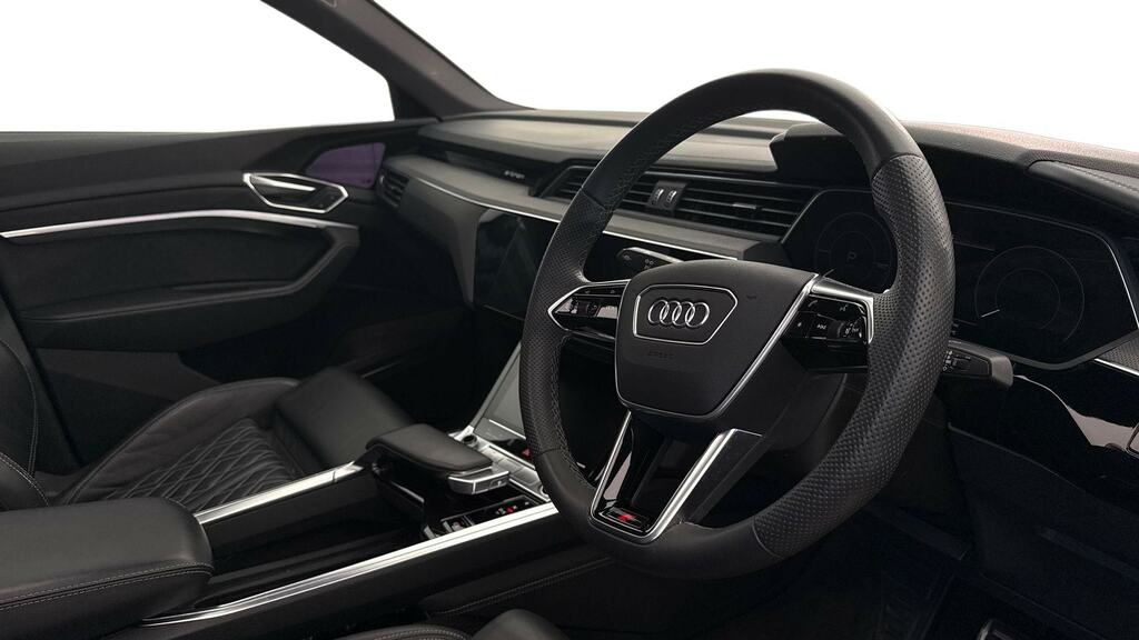 Audi Q8 e tron 300Kw 55 Quattro 114Kwh Vorsprung White #6