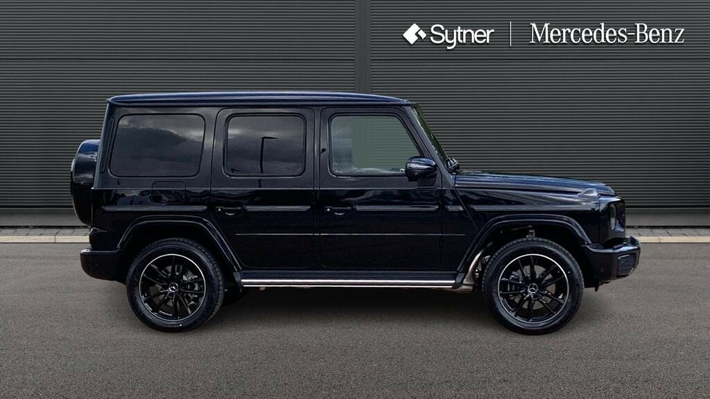 Mercedes-Benz G Class G450d Amg Line Premium Plus 9G-tronic Black #4