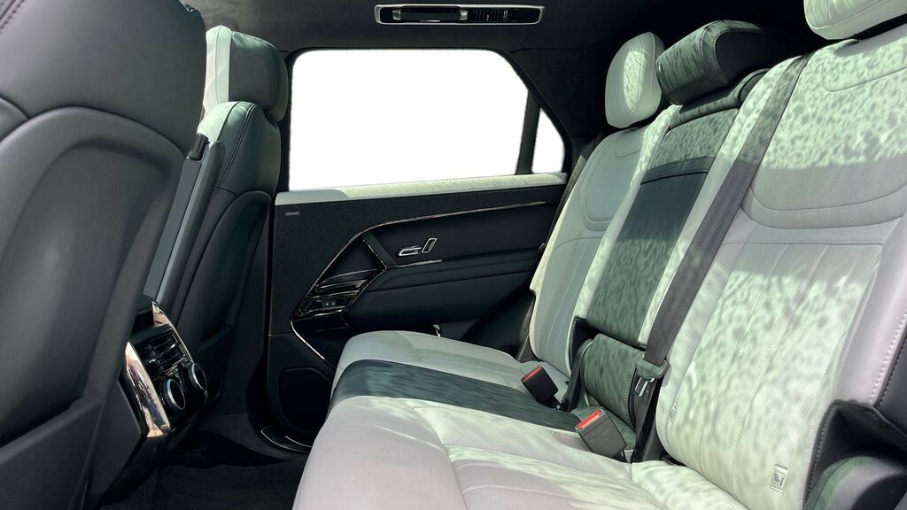 Land Rover Range Rover Sport 3.0 P440e BK73ZHX Black #4