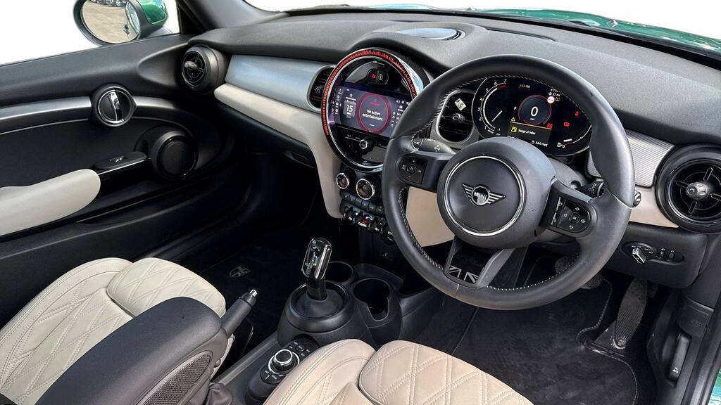 Mini Hatch 1.5 Cooper Exclusive Premium LL73SXP Black #6