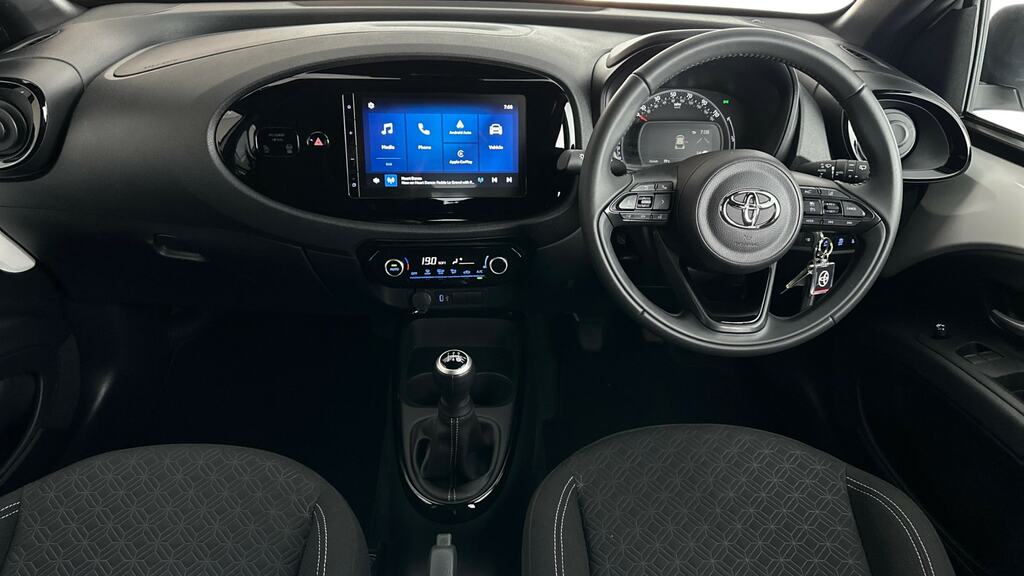 Toyota Aygo X 1.0 Vvt-i Edge PK24LNZ White #6