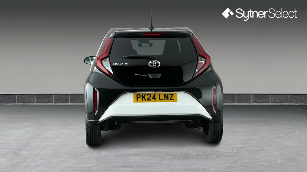 Toyota Aygo X 1.0 Vvt-i Edge PK24LNZ White #5