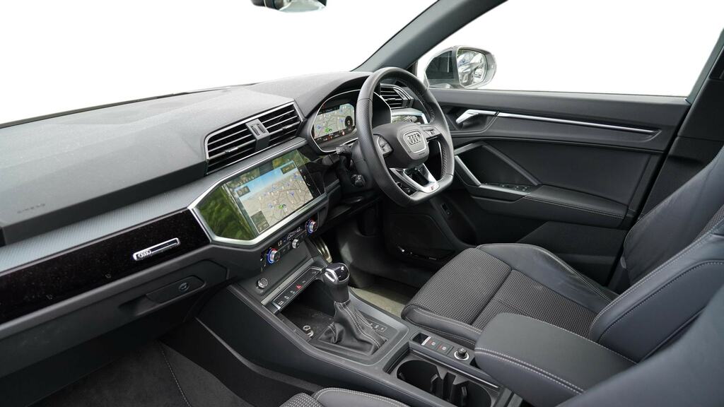 Audi Q3 35 Tfsi Black Edition S Tronic Cs Pack DG23GBU White #2