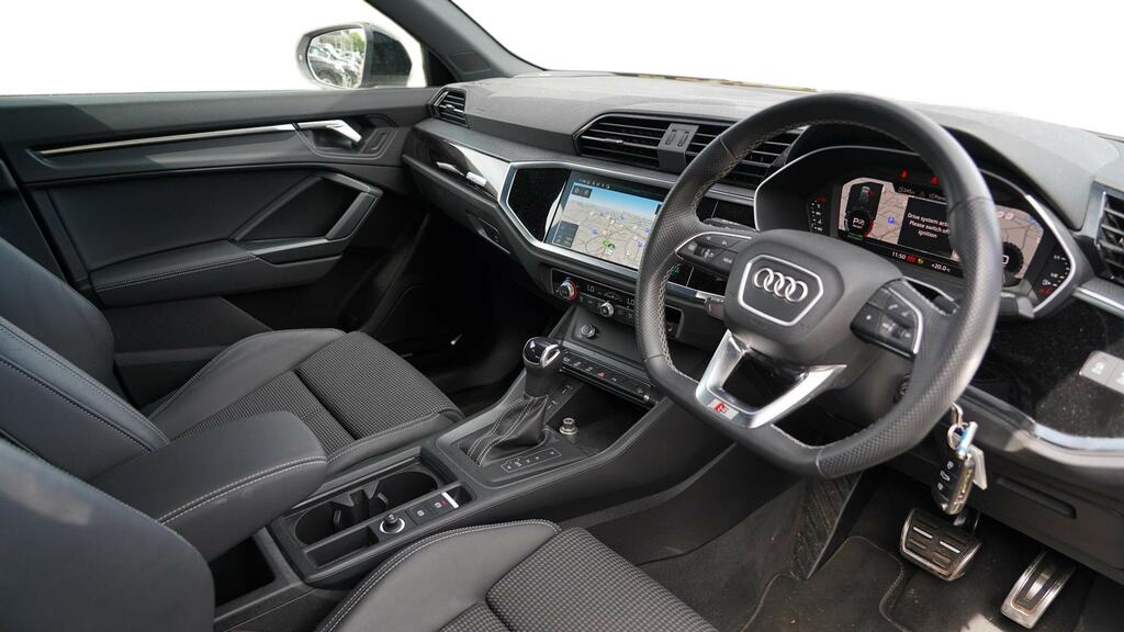 Audi Q3 35 Tfsi Black Edition S Tronic Cs Pack DG23GBU White #6
