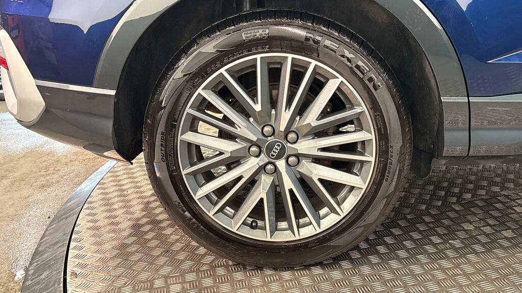 Audi Q3 35 Tfsi S Line S Tronic Comfortsound Pack KR22AXD Blue #5