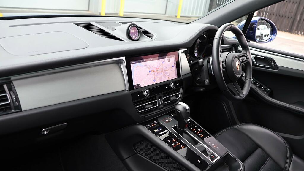 Porsche Macan 5dr Pdk RK73AON Blue #3