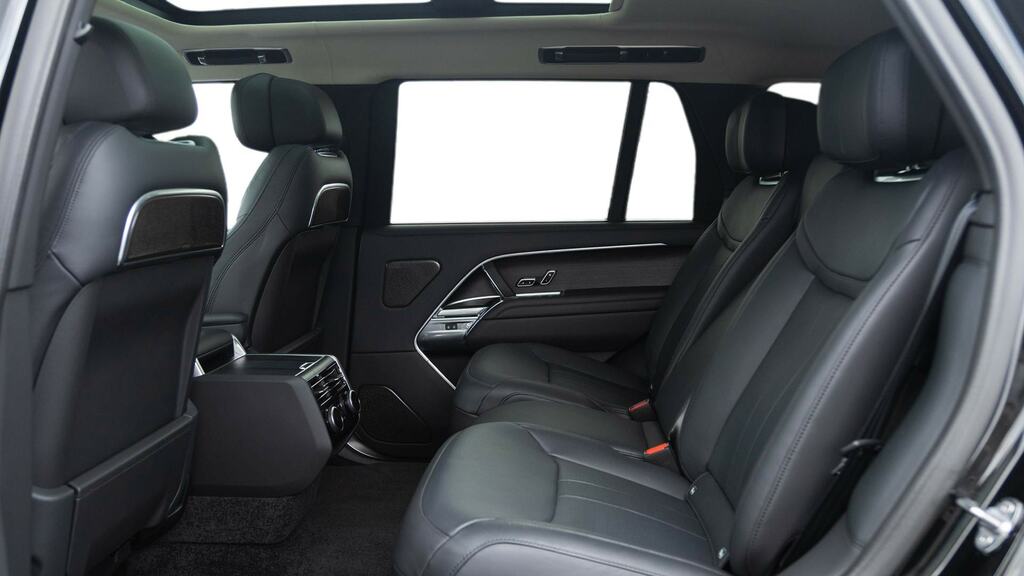 Land Rover Range Rover 4.4 P530 V8 Lwb YG74ZMO Black #4