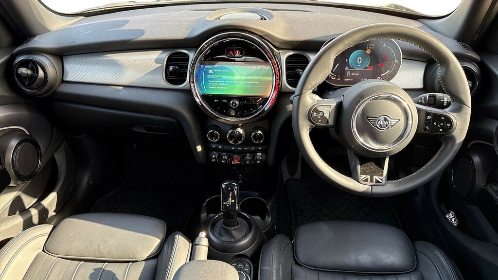 Mini Hatch 1.5 Cooper Exclusive Premium Plus LP73RLU Black #4