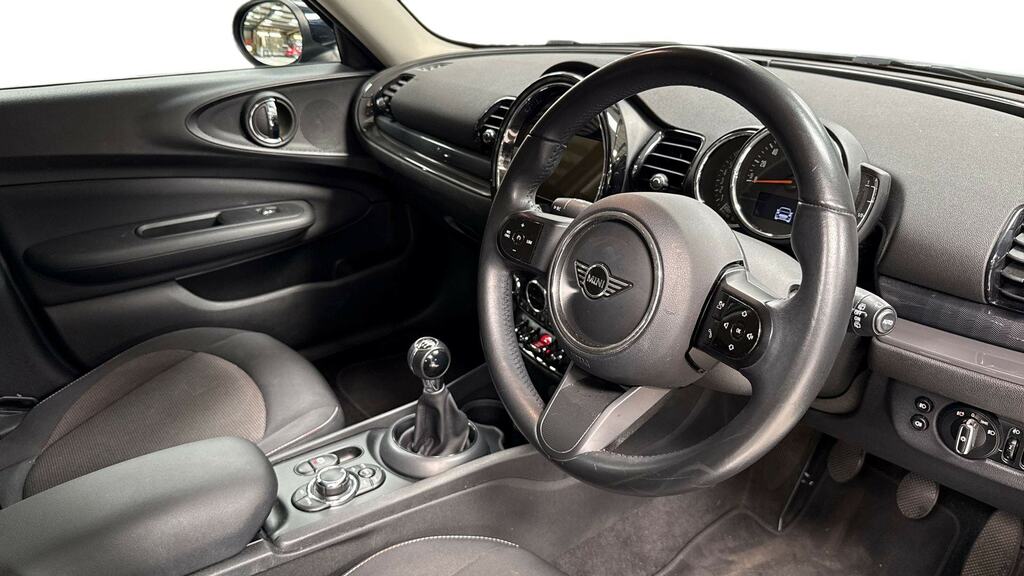 Mini Clubman 1.5 Cooper Classic 6Dr Comfortnav Pack RV22XMJ Black #6