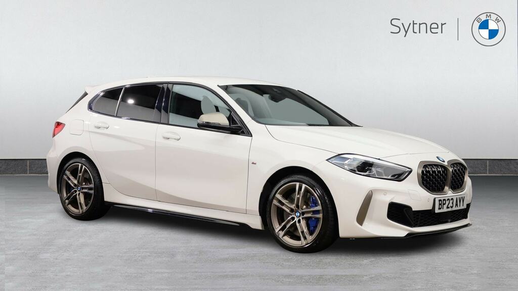 BMW 1 Series M135i Xdrive Step White