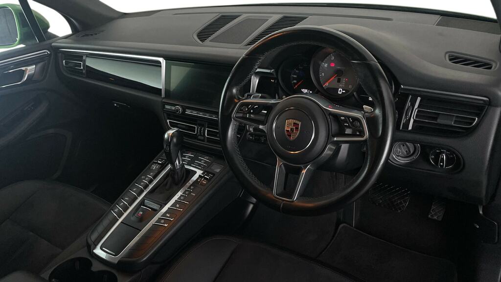 Porsche Macan Gts Pdk Black #9