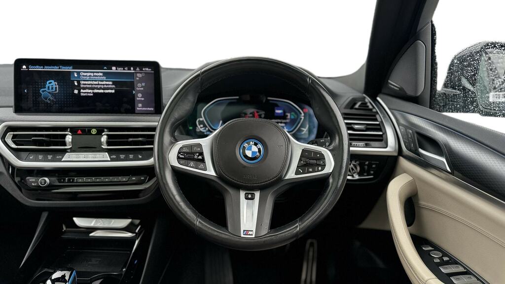 BMW iX3 210Kw M Sport Pro 80Kwh BD22ZZO Black #5