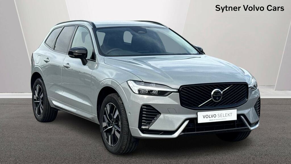 Volvo XC60 2.0 B5p Plus Dark Awd Geartronic Grey