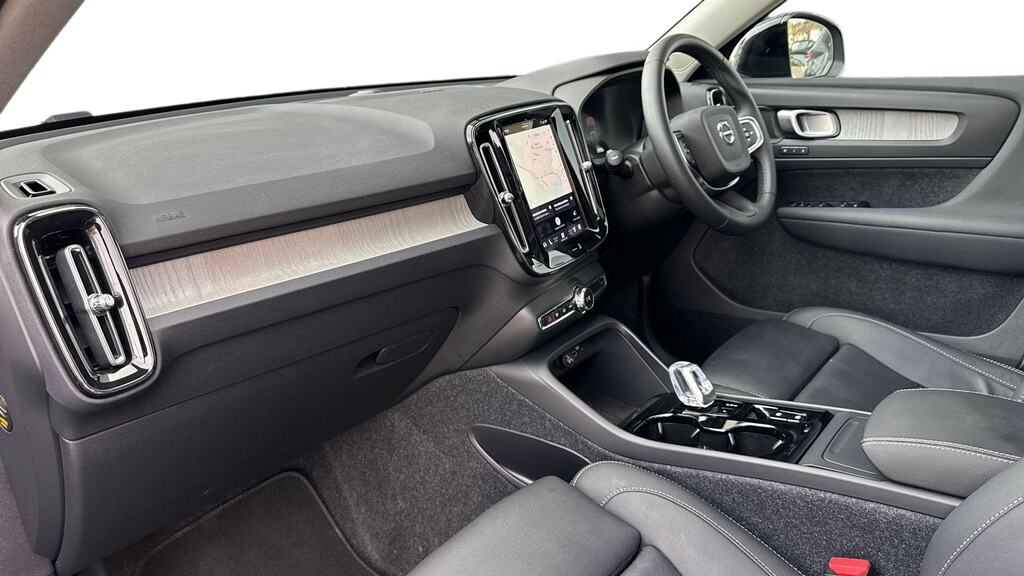 Volvo XC40 2.0 B3p Ultra Dark WF75DWW Silver #4