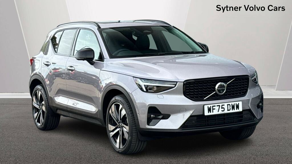 Volvo XC40 2.0 B3p Ultra Dark Silver