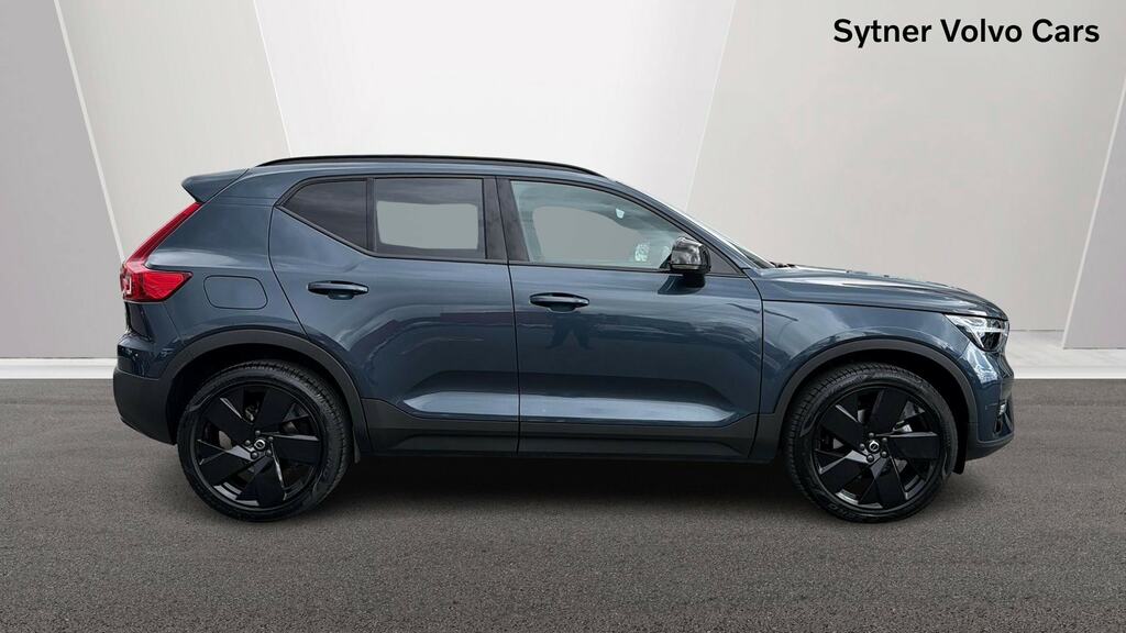 Volvo XC40 2.0 B3p Plus Black Edition MF75UMZ Blue #3