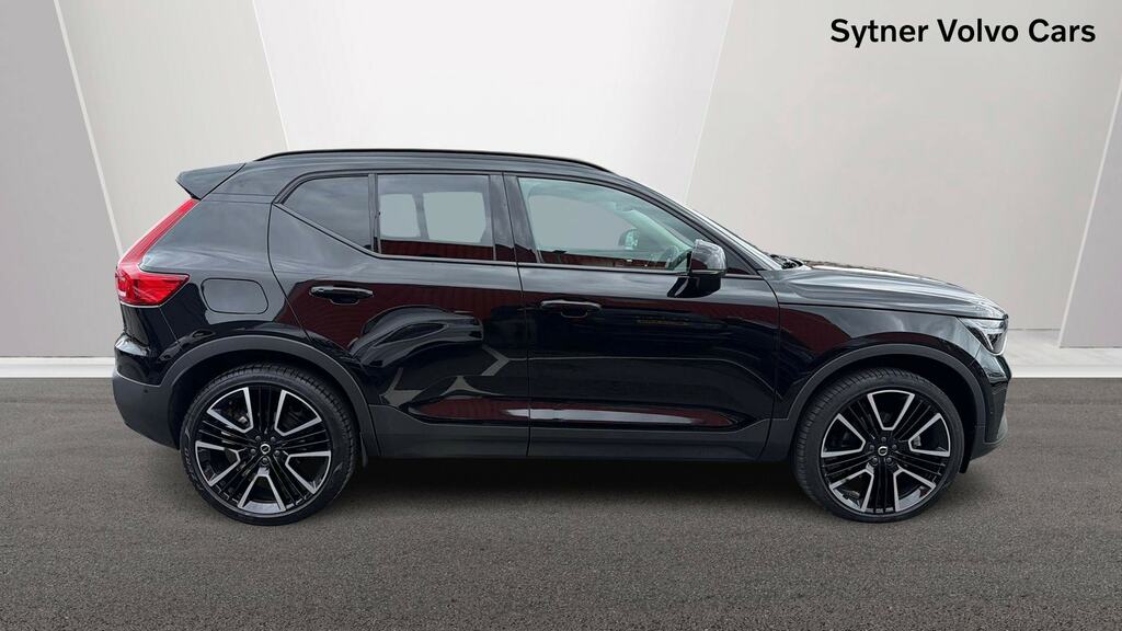 Volvo XC40 2.0 B3p Ultra Bright WF75BYU Black #3