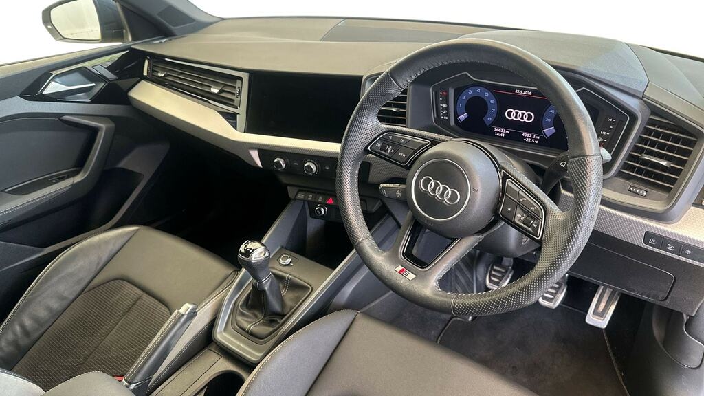 Audi A1 35 Tfsi S Line Contrast Edition Yellow #6