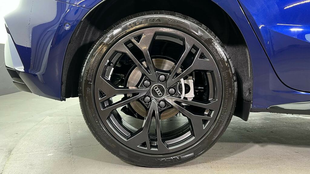 Audi A3 1.5 Tfsi E 204 Black Edition S Tronic FD26OTE Blue #5