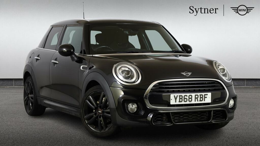 Mini Hatch 1.5 Cooper Sport II Comfortnav Pack Black