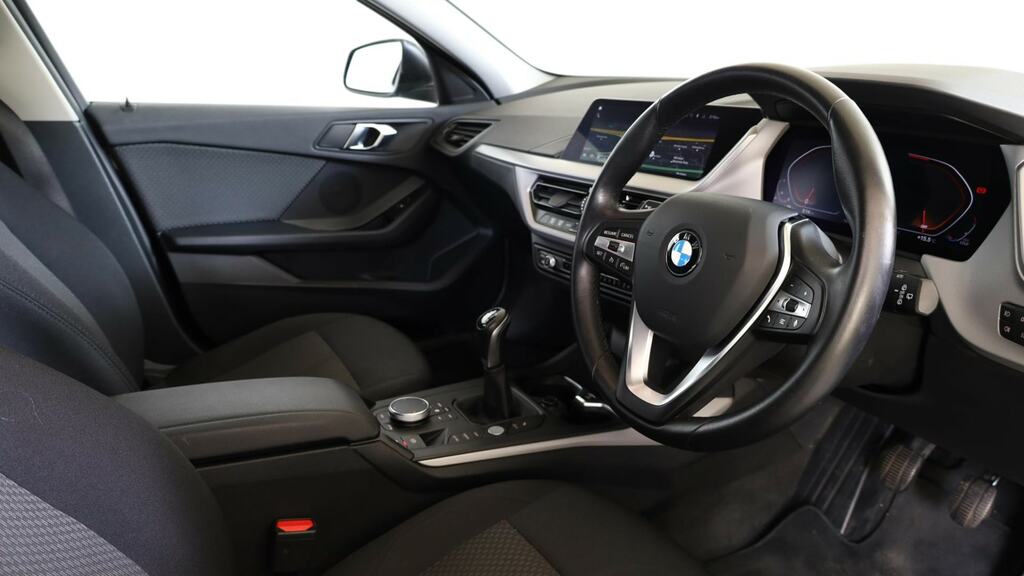 BMW 1 Series 118I 136 Se Live Cockpit Professional Black #6