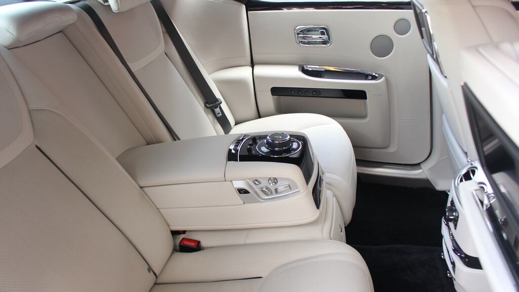 Rolls-Royce Ghost Saloon Black #11