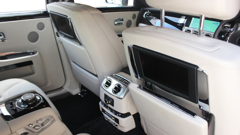 Rolls-Royce Ghost Saloon Black #12