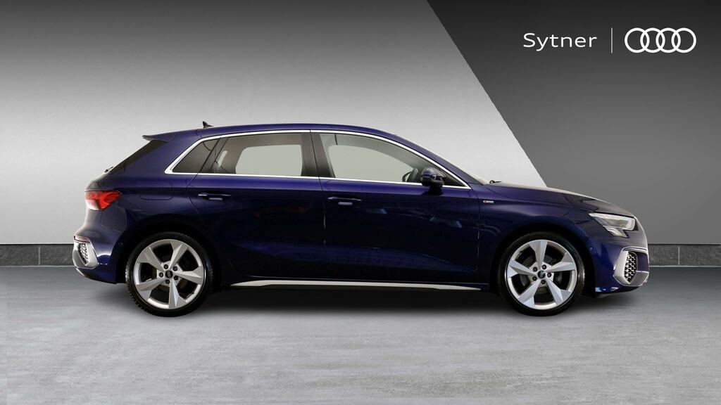 Audi A3 30 Tfsi S Line Comfortsound RK72LFD Blue #4