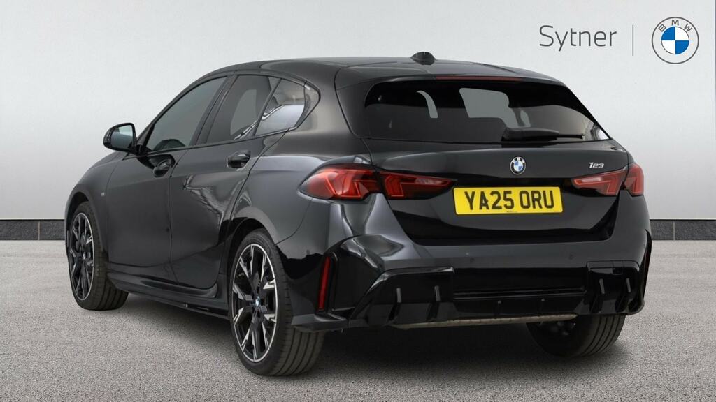 BMW 1 Series 123 Xdrive M Sport Step YA25ORU Black #2