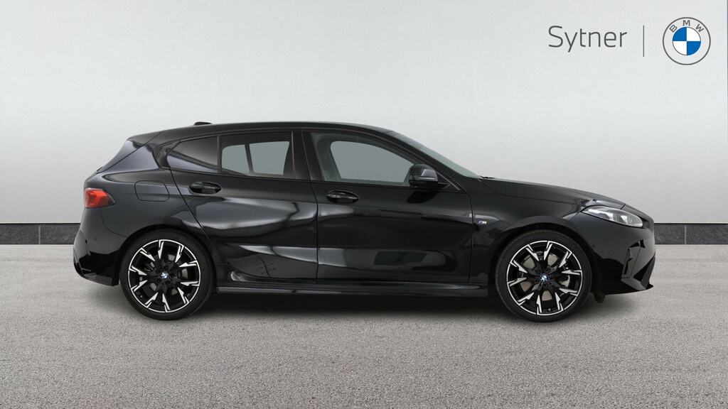 BMW 1 Series 123 Xdrive M Sport Step YA25ORU Black #3