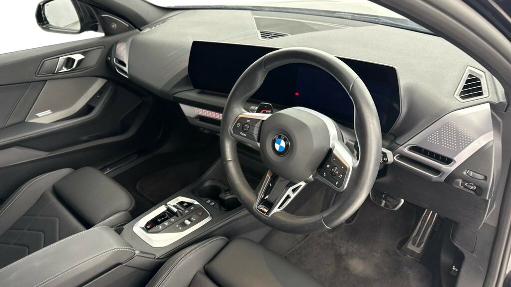 BMW 1 Series 123 Xdrive M Sport Step YA25ORU Black #6