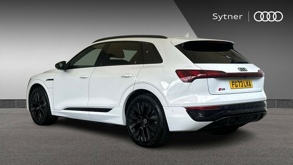 Audi Q8 e tron 300Kw 55 Quattro 114Kwh Black Edition White #3