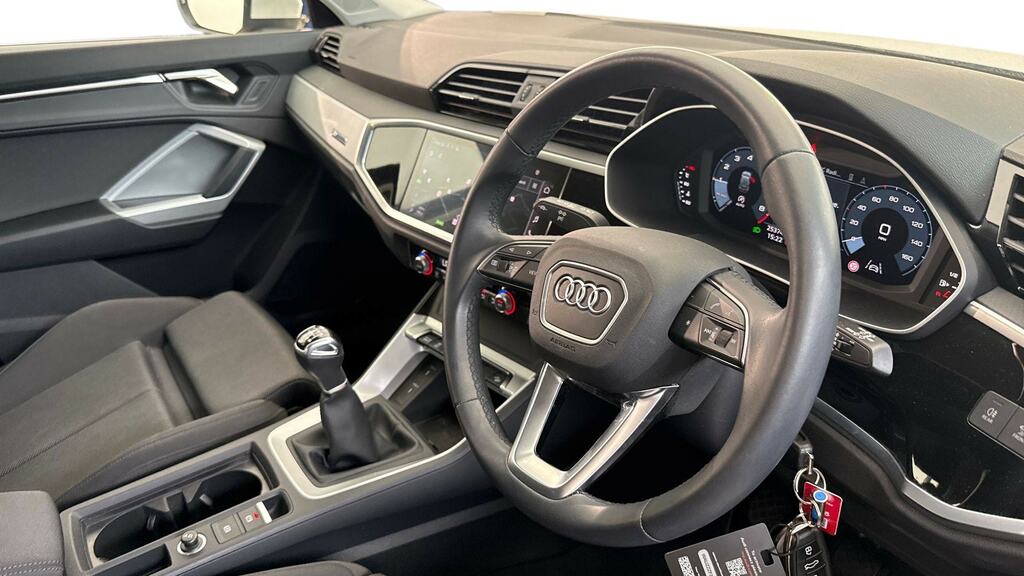 Audi Q3 35 Tfsi Sport FD22TWG White #6