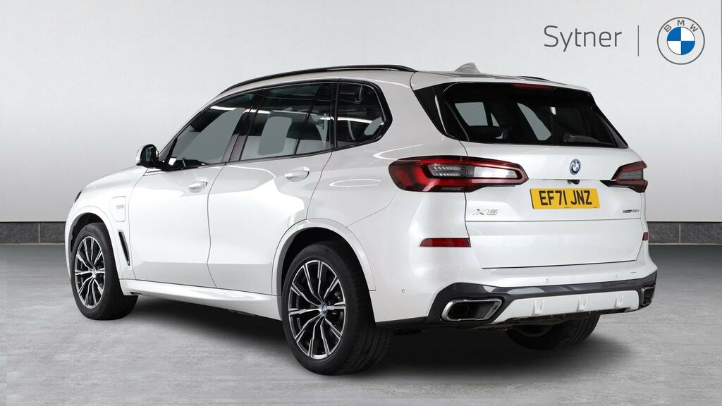 BMW X5 Xdrive45e M Sport EF71JNZ White #2