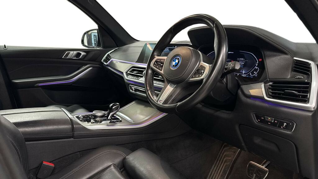 BMW X5 Xdrive45e M Sport EF71JNZ White #6