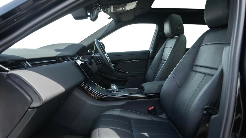 Land Rover Range Rover Evoque 2.0 D200 Dynamic Se YC24NVV Black #3