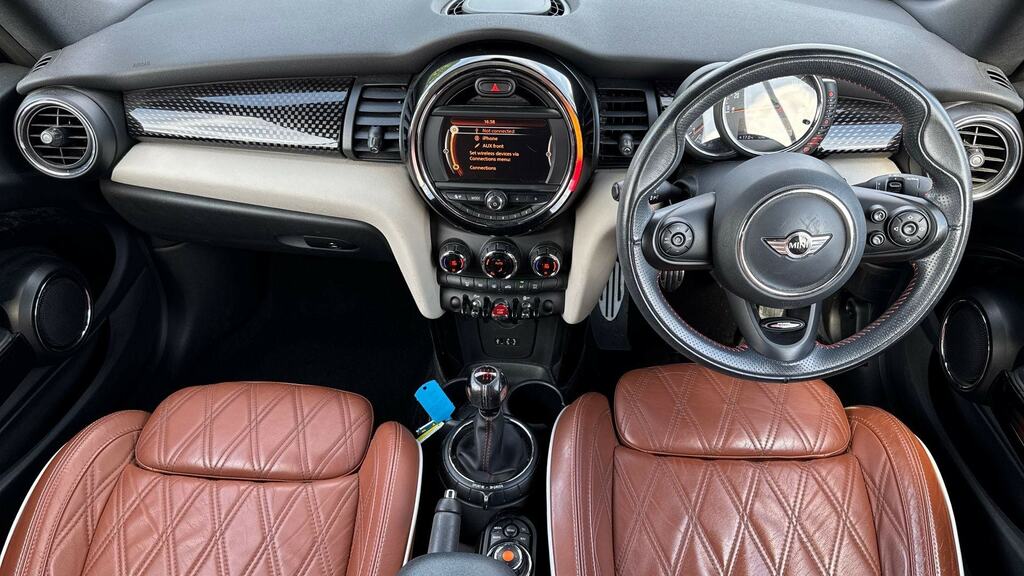Mini Convertible 2.0 Cooper S Chilijcwsportmedia Pack XL VO17JWX White #4