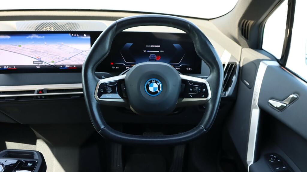 BMW iX 240Kw Xdrive40 M Sport 76.6Kwh HJ23LZG Blue #5